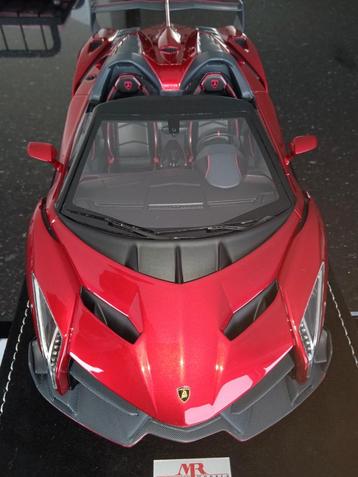 A vendre MR Lamborghini Veneno Roadster rouge Veneno 1:18