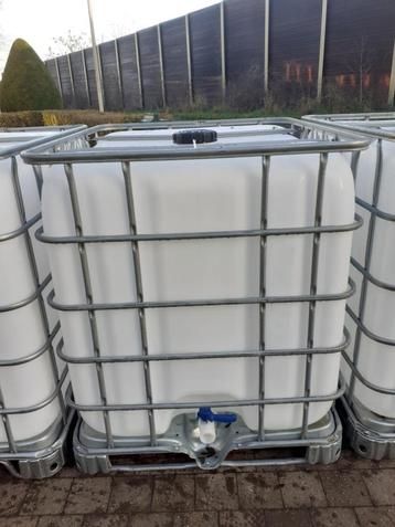 Ibc vat tank regenton 1000L GESPOELD en PROPERE. beschikbaar voor biedingen