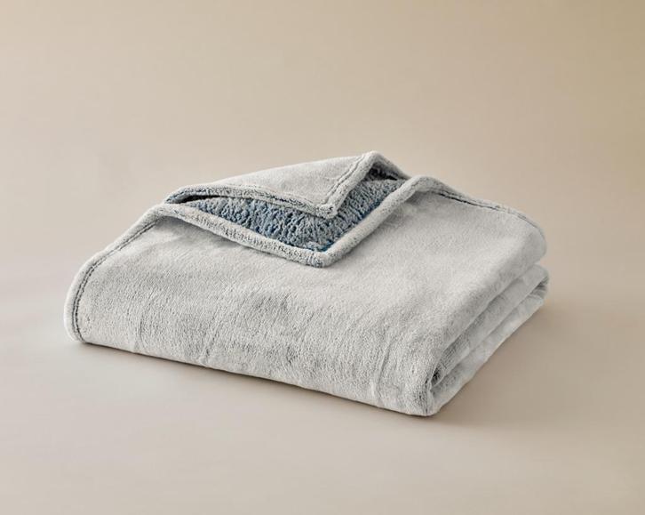 Plaids Cocooning Métalliques Blue Canard fleece plaid/deken, Huis en Inrichting, Woonaccessoires | Plaids en Woondekens, Nieuw