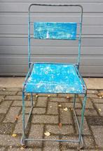 Industriele retro vintage metalen stoelen stapelbaar blauw, Huis en Inrichting, Stoelen, Vijf, Zes of meer stoelen, Blauw, Ophalen of Verzenden