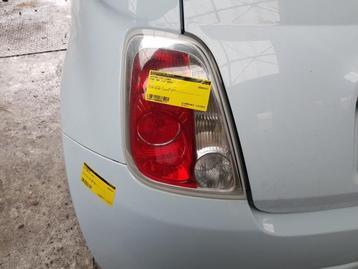 Achterlicht links van een Fiat 500 beschikbaar voor biedingen