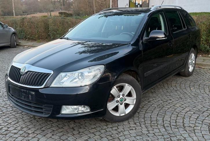 Skoda octavia 1.6TDI, Autos, Skoda, Particulier, Octavia, Airbags, Air conditionné, Bluetooth, Ordinateur de bord, Verrouillage central