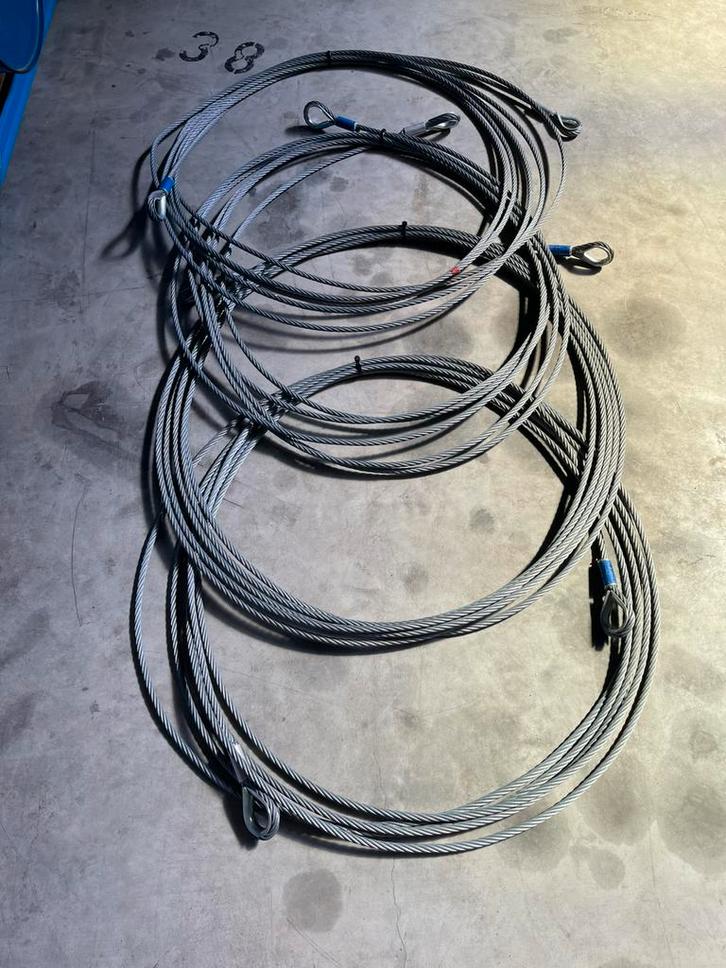 Verschillende stalen kabels, Doe-het-zelf en Bouw, Lieren en Takels, Zo goed als nieuw, Handmatig, Ophalen