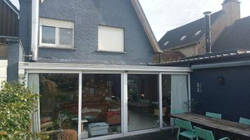 Veranda met inbouwspots beschikbaar voor biedingen