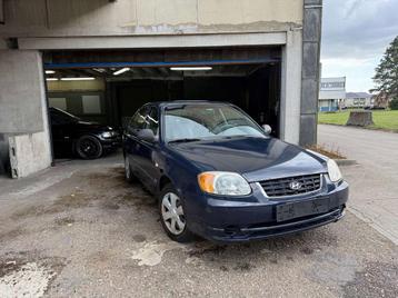 Hyundai Accent Accent 1.3i / VENTE A EMPORTER OU MARCHAND, Autos, Entreprise, 1341 cm³, Noir, 191 g/km
