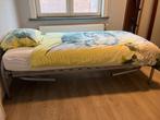 Enkel bed mét logeerbed, Ophalen, Zo goed als nieuw, Grijs, Metaal