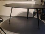 Hoge Scandinavisch zwart hout, Ophalen