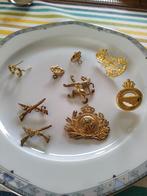 1 lot van militaire kentekens voor 10 €, Verzamelen, Ophalen, Landmacht, Embleem of Badge