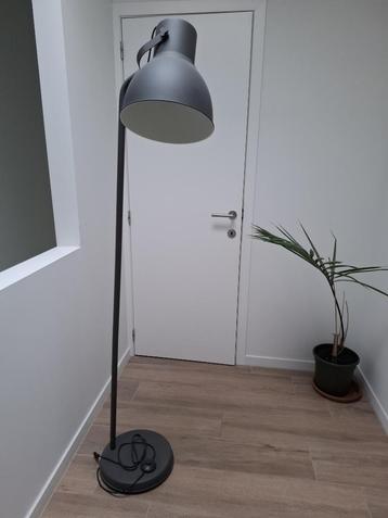 Hektar staande lamp IKEA beschikbaar voor biedingen