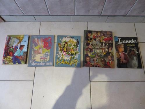 Lassie enz 1959 sprookjes verzamelstukken 1955  1957 1959, Boeken, Stripverhalen, Ophalen of Verzenden