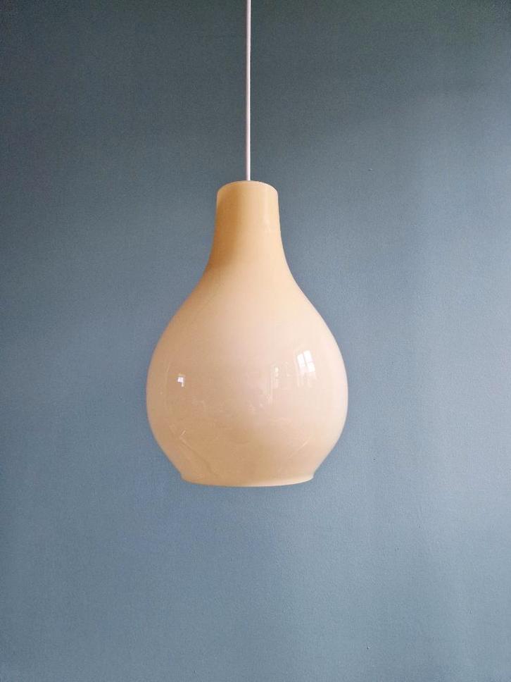 Suspension scandinave bulbeuse en opaline jaune, 1960, Antiquités & Art, Antiquités | Éclairage, Enlèvement ou Envoi