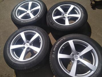 Porsche Macan set 255 55 18 op orig LM velgen beschikbaar voor biedingen