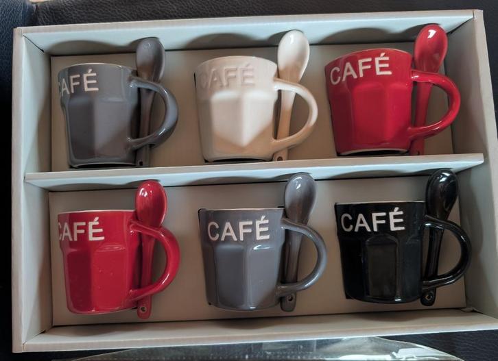 Nieuw: 6 expresso tassen met lepel, Huis en Inrichting, Keuken | Servies, Nieuw, Kop(pen) en/of Schotel(s), Effen, Keramiek, Ophalen of Verzenden