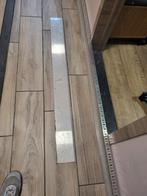 Profilé de socle de protection en aluminium
12cm de marge, Enlèvement