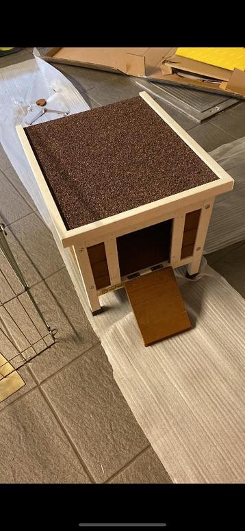 Konijnenhok - schuilhuisje beschikbaar voor biedingen