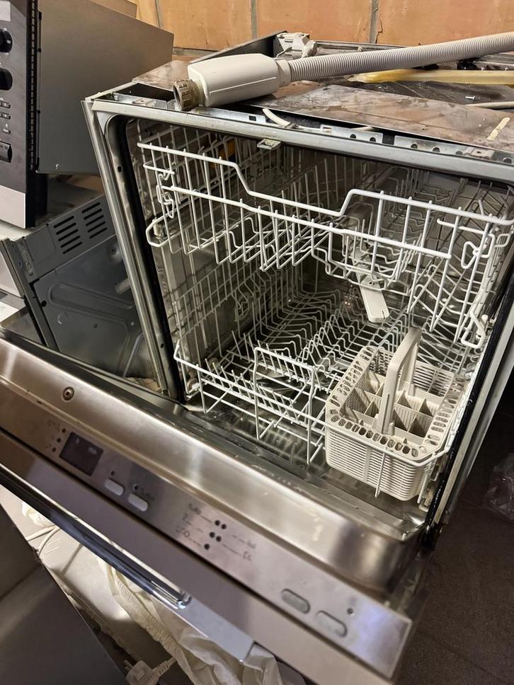 Afwasmachine Miele G4282 Gi, Elektronische apparatuur, Vaatwasmachines, Zo goed als nieuw, Inbouw, Ophalen