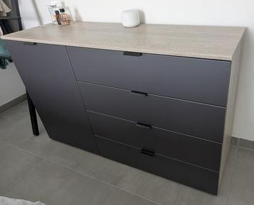 Commode 129x80x42cm beschikbaar voor biedingen