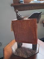 beeldje vrouw op paard, Antiek en Kunst, Ophalen of Verzenden