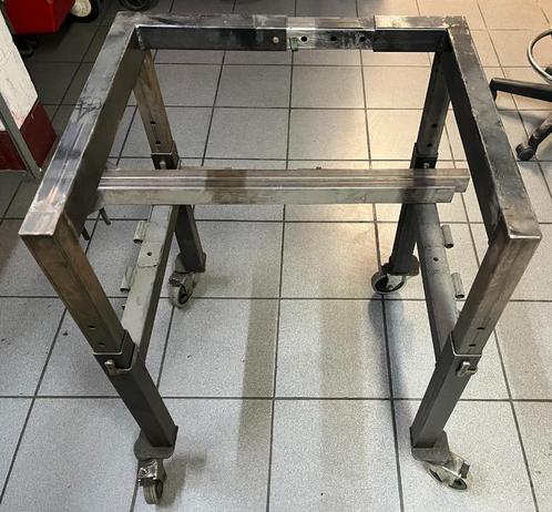 Motortafel of frame speciaal ontworpen voor Harley frames, Motoren, Accessoires | Overige, Gebruikt, Ophalen