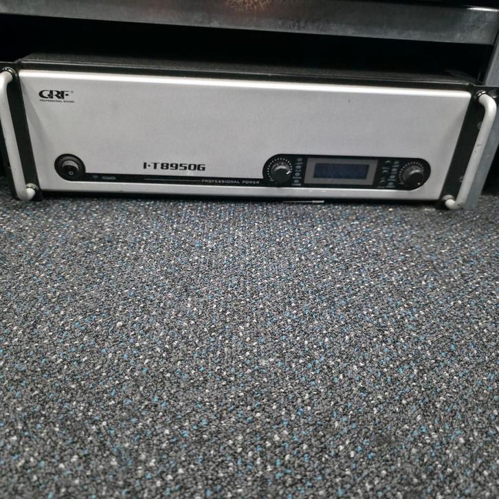 GRF  versterkers   2 x 2200 watt   krachtpatsers !!, Telecommunicatie, Mobiele telefoons | Hoesjes en Screenprotectors | Samsung