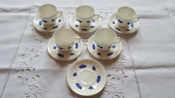 5 kopjes Gustavberg-thee beschikbaar voor biedingen