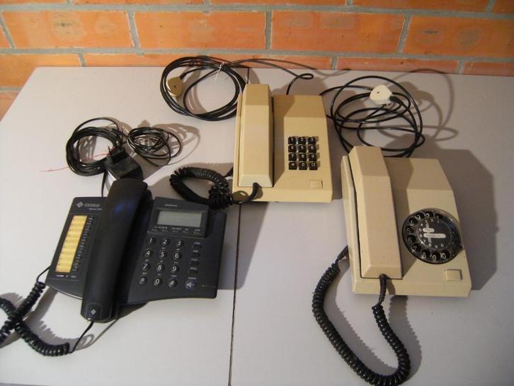 Retro Telefoons en telefoon verlengsnoeren., Telecommunicatie, Vaste telefoons | Niet Draadloos, Met draaischijf, Ophalen of Verzenden