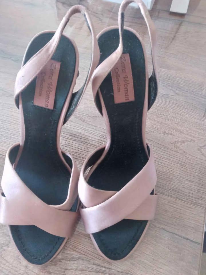 sandaal met speciale hak, Kleding | Dames, Schoenen, Zo goed als nieuw, Roze, Ophalen