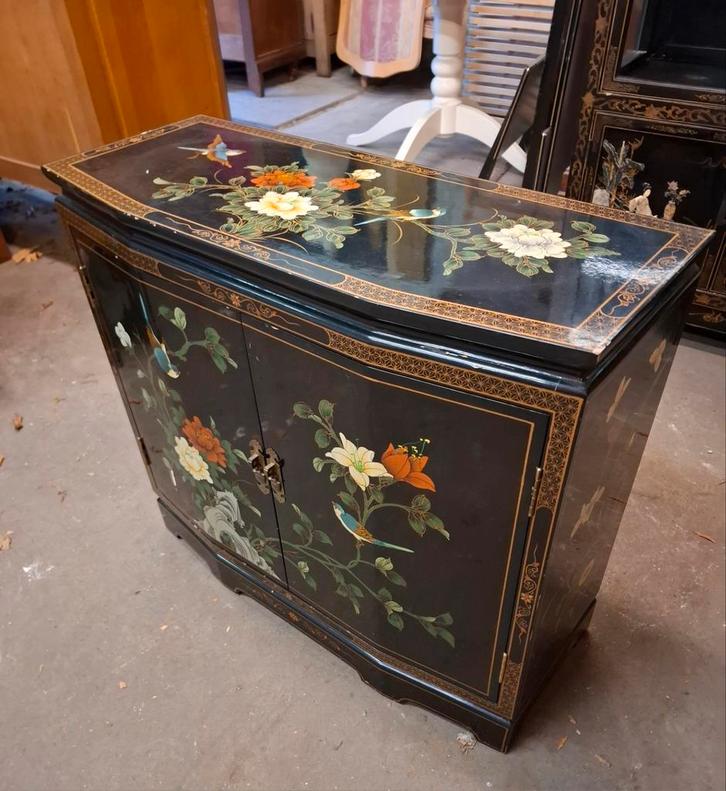 Meuble Tv laqué chinois fleurs peintes 20th century, Huis en Inrichting, Woonaccessoires | Kisten, Gebruikt, Ophalen