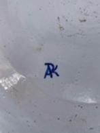 Desvres aardewerkcomponist Delftse stijl met monogram AK, Antiek en Kunst, Ophalen of Verzenden