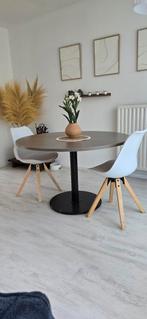 2 mooie eetkamerstoelen in perfecte staat te koop, Ophalen, Zo goed als nieuw