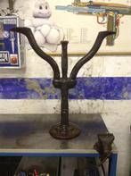 Schoenmaker leest, Enlèvement