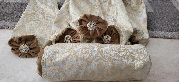 Exclusieve gouden oosterse hoezen voor sierkussens en bank!, Maison & Meubles, Accessoires pour la Maison | Coussins, Utilisé