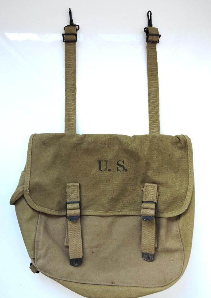 US WWII datée 1942 MUSETTE PARA état neuf, jamais utilisée, Collections, Objets militaires | Seconde Guerre mondiale, Autres, Enlèvement ou Envoi