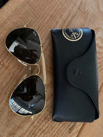 Ray ban zonnebril Aviator model, Handtassen en Accessoires, Ophalen, Zo goed als nieuw, Zonnebril