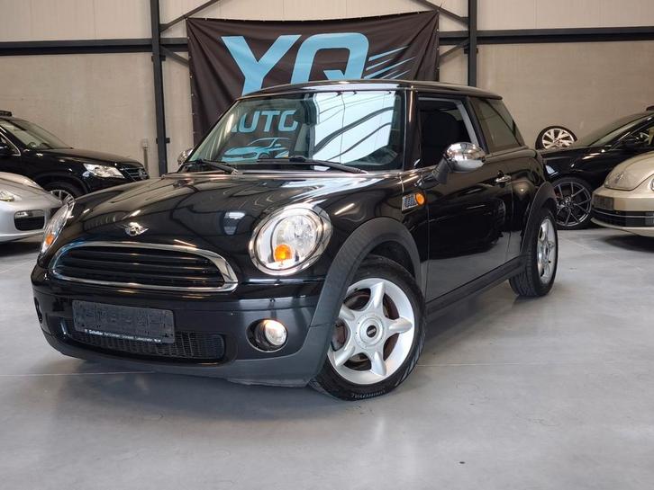 Mini Cooper one 1.6i chroom Pack airco Amby lights, Auto's, Mini, Bedrijf, Te koop, Cooper, Airbags, Airconditioning, Alarm, Boordcomputer