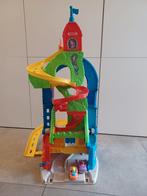 Fisher Price garage / racebaan + 2 wagentjes, Kinderen en Baby's, Speelgoed | Fisher-Price, Ophalen