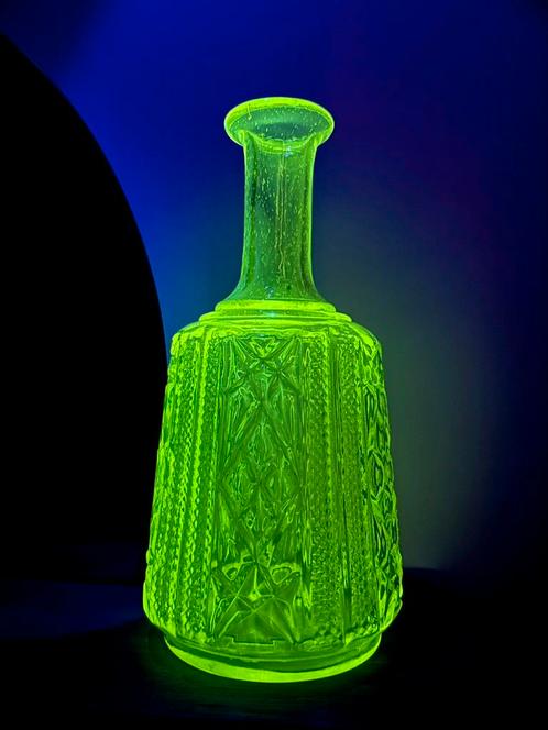 Uranium karaf - Scailmont, Antiek en Kunst, Antiek | Glaswerk en Kristal, Ophalen of Verzenden