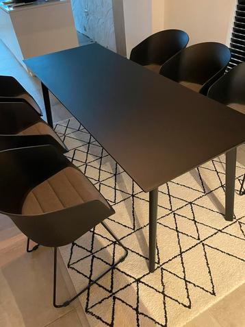 Design Tafel HAY Kopenhaegen beschikbaar voor biedingen