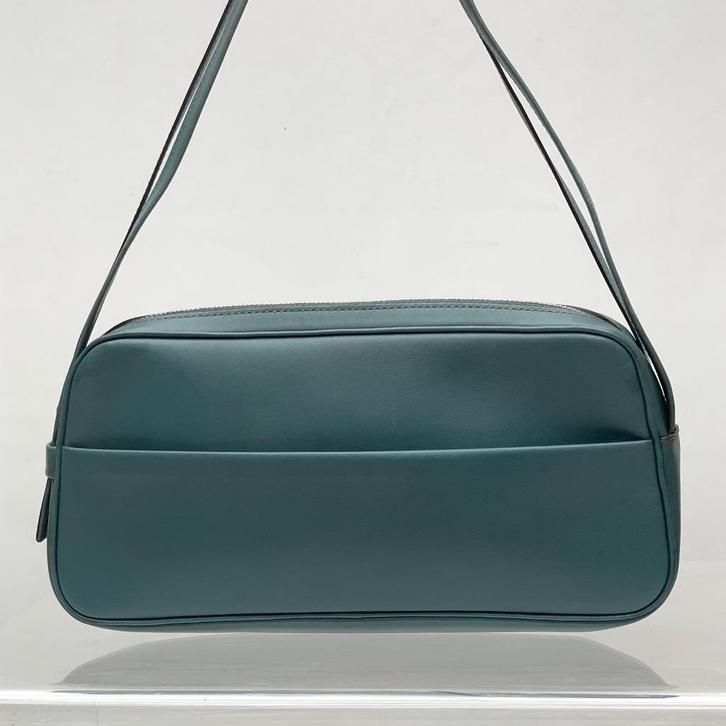 Handtas Delvaux. Meer keuze in onze winkel ook Louis Vuitton, Handtassen en Accessoires, Tassen | Damestassen, Handtas, Ophalen of Verzenden