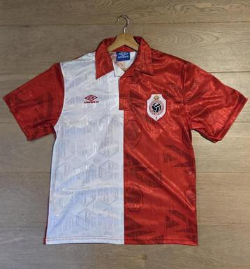 Antwerp voetbalshirt uit de jaren 90 beschikbaar voor biedingen