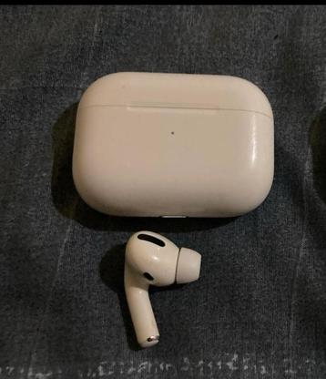 AirPod Pro 1 original avec une écouteurs gouache, Enlèvement ou Envoi, Comme neuf, Intra-auriculaires (Earbuds), Bluetooth
