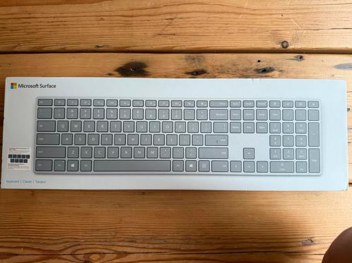 Microsoft Surface Keyboard (AZERTY), Computers en Software, Toetsenborden, Zo goed als nieuw, Azerty, Draadloos, Ophalen