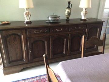 dressoirkast massief hout beschikbaar voor biedingen