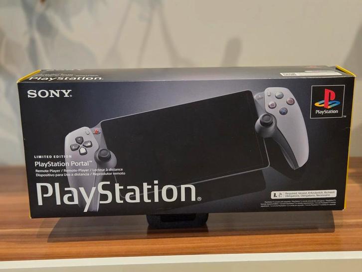 PlayStation Portal 30th Anniversary Limited Edition., Games en Spelcomputers, Spelcomputers | Overige, Ophalen of Verzenden