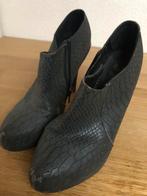 Schoenen met hakken, Ophalen of Verzenden, Gedragen, Pumps