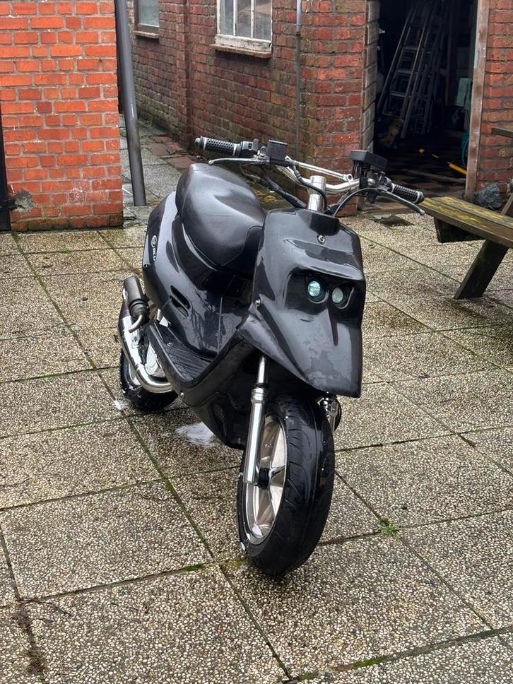 Mbk booster b klasse, Vélos & Vélomoteurs, Vélomoteurs & Scooters bridés, Comme neuf, Yamaha, Essence, Enlèvement