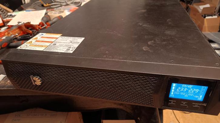 UPS HUAWEI 3000VA/2400W-new battery-double conv-tested, Computers en Software, Noodvoedingen (UPS), Gebruikt, Ophalen of Verzenden