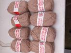 8 pelotes de fil à tricoter,  beige. Neuf, Hobby & Loisirs créatifs, Tricot & Crochet, Enlèvement ou Envoi, Comme neuf