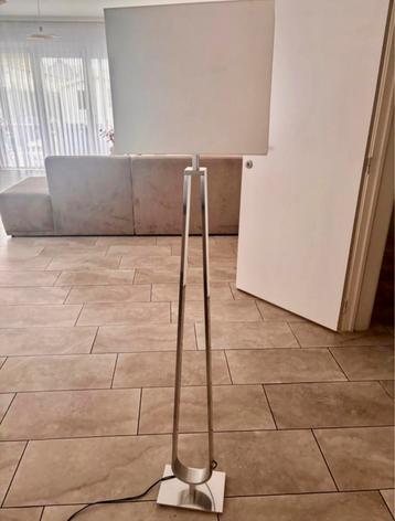 Staandlamp ikea €35,- beschikbaar voor biedingen