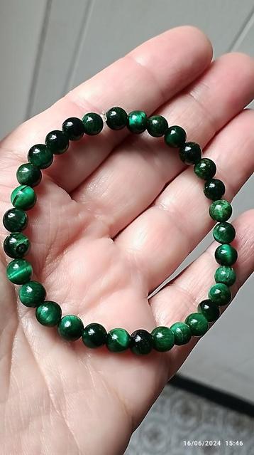 Bracelet élastique avec perles d'oeil de tigre vert
